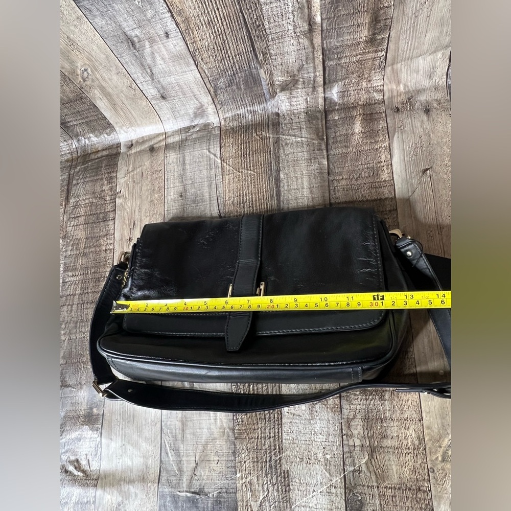 COLE HAAN BLACK LEATHER SHOULDER BAG HANDBAG PURSE SMALL SIZE - Picture 5 of 16